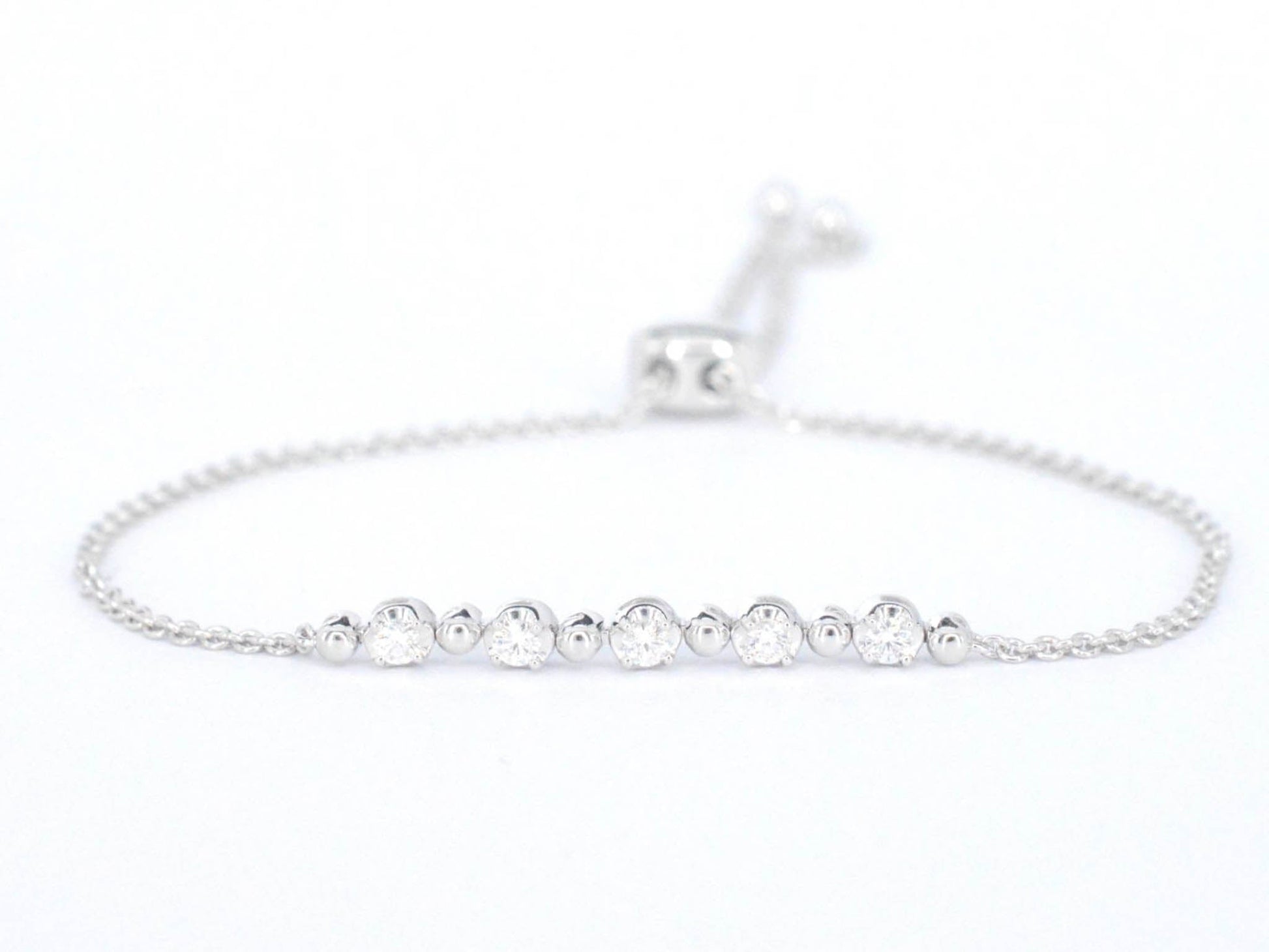 Witgouden armband met natuurlijke diamanten