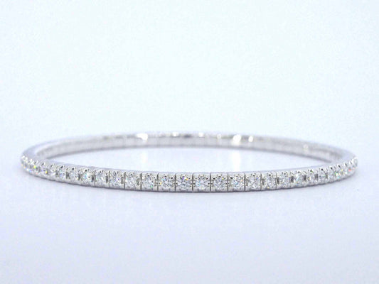 Witgouden armband met briljant geslepen diamanten en een onzichtbare sluiting