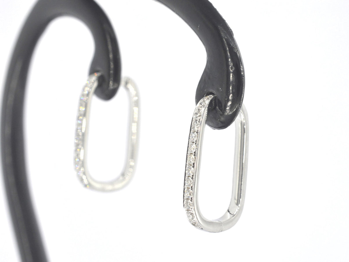 Witgouden oorbellen met diamant