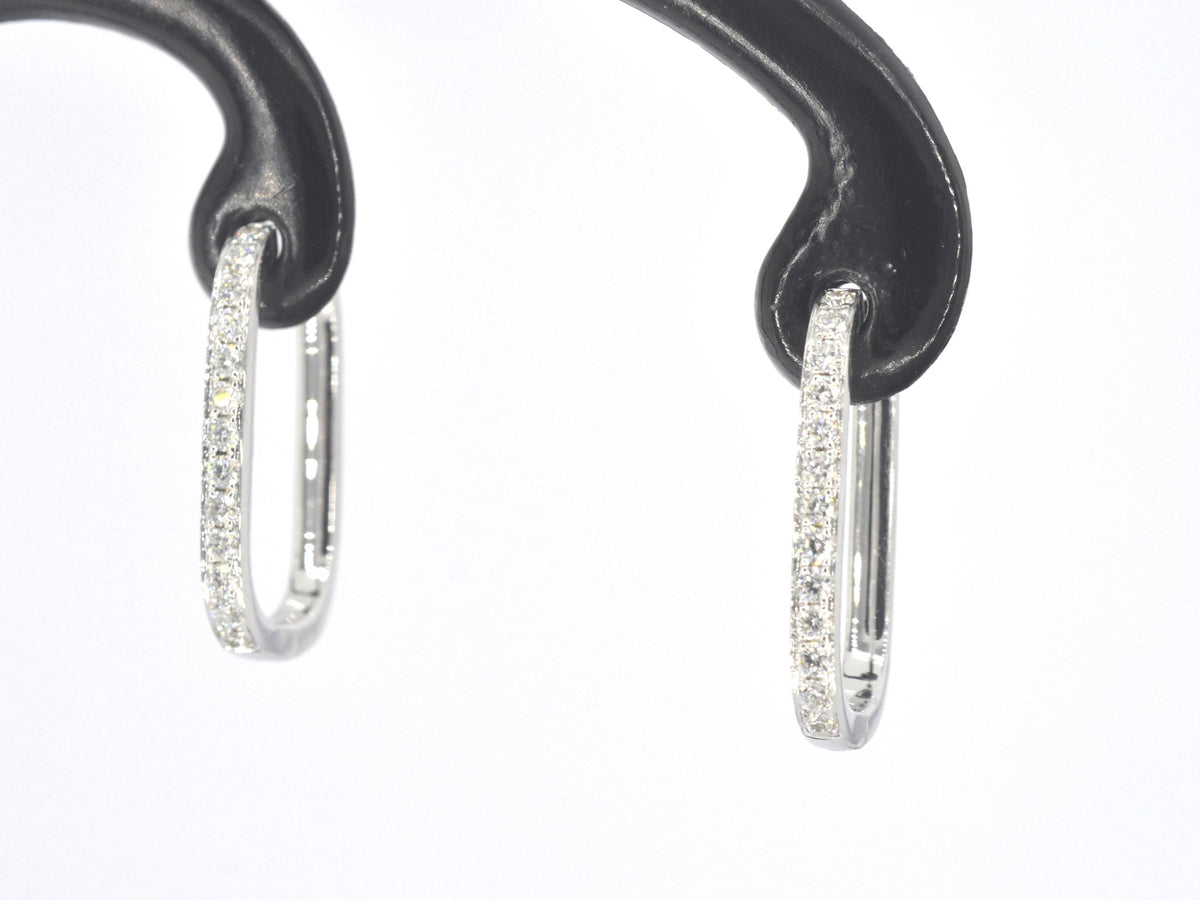 Witgouden oorbellen met diamant