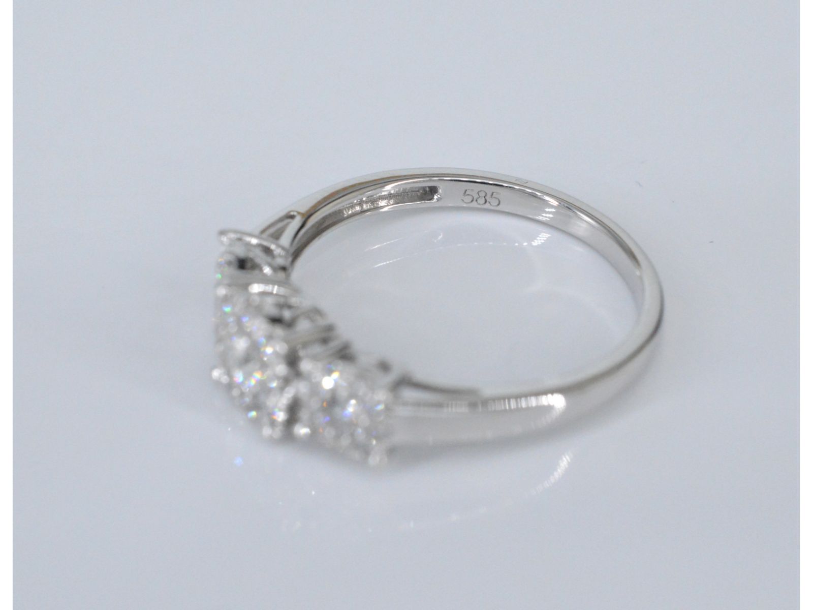 Witgouden trinity ring met diamanten 2002-6