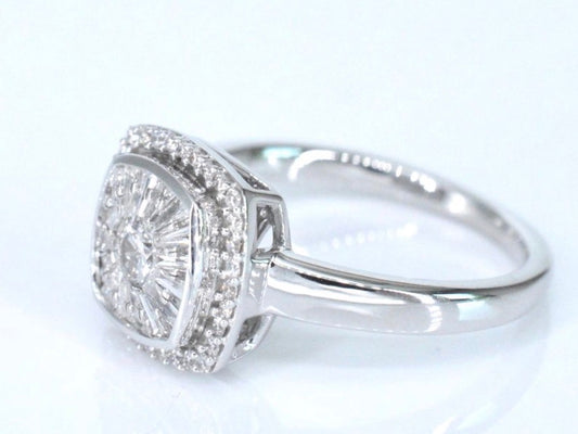 Witgouden entourage ring met diamanten