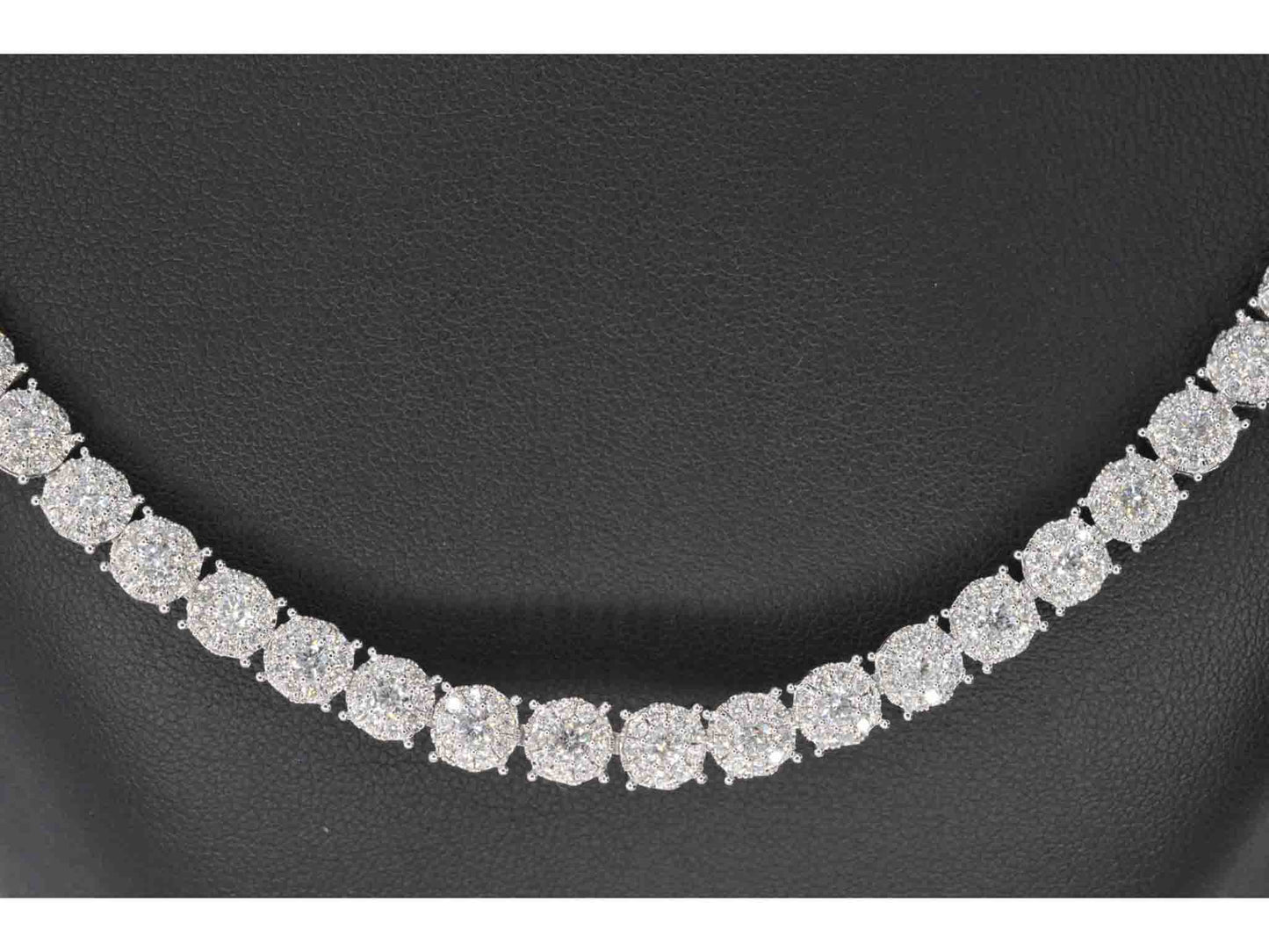 Witgouden collier met diamanten 10.00 carat 2038-1