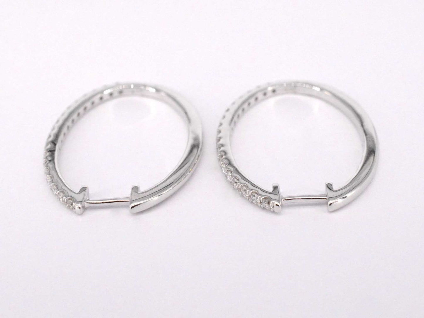 Witgouden creolen oorbellen met diamanten 2051-5