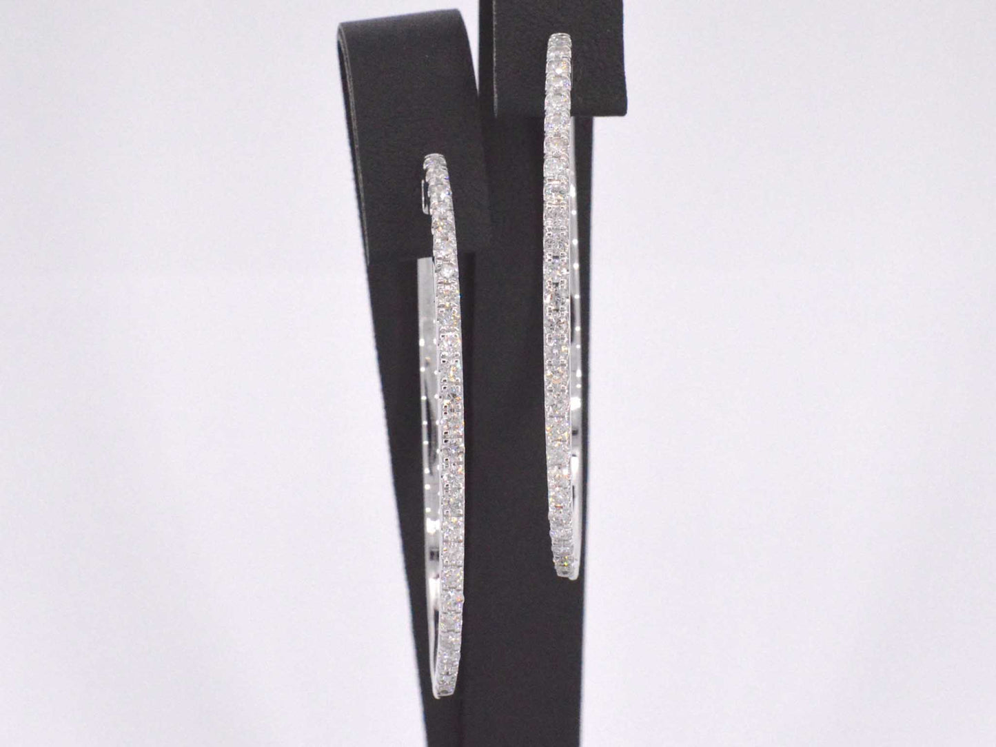 Witgouden creolen oorbellen met diamanten 2053-7