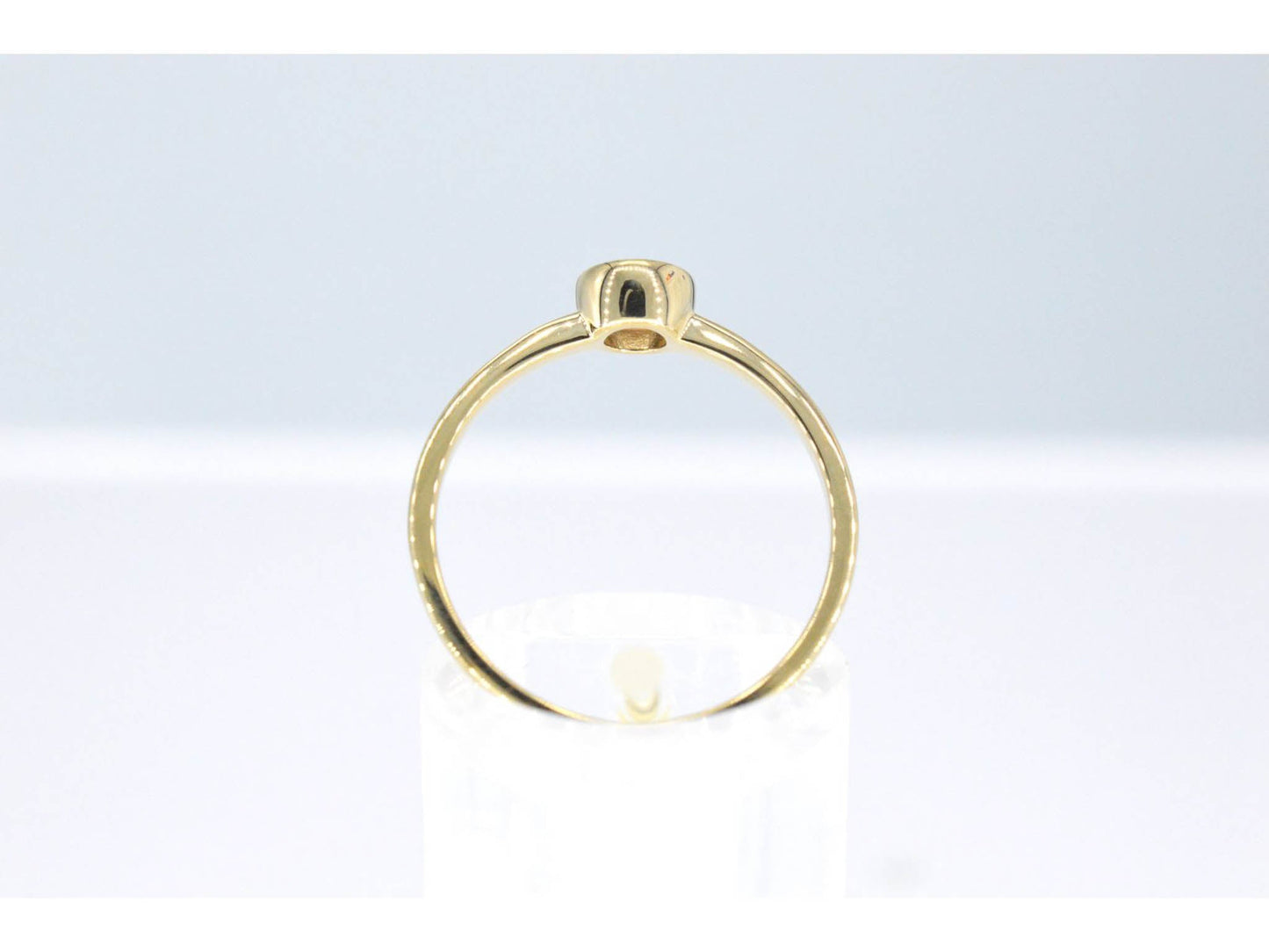Gouden ring met een briljant geslepen diamant