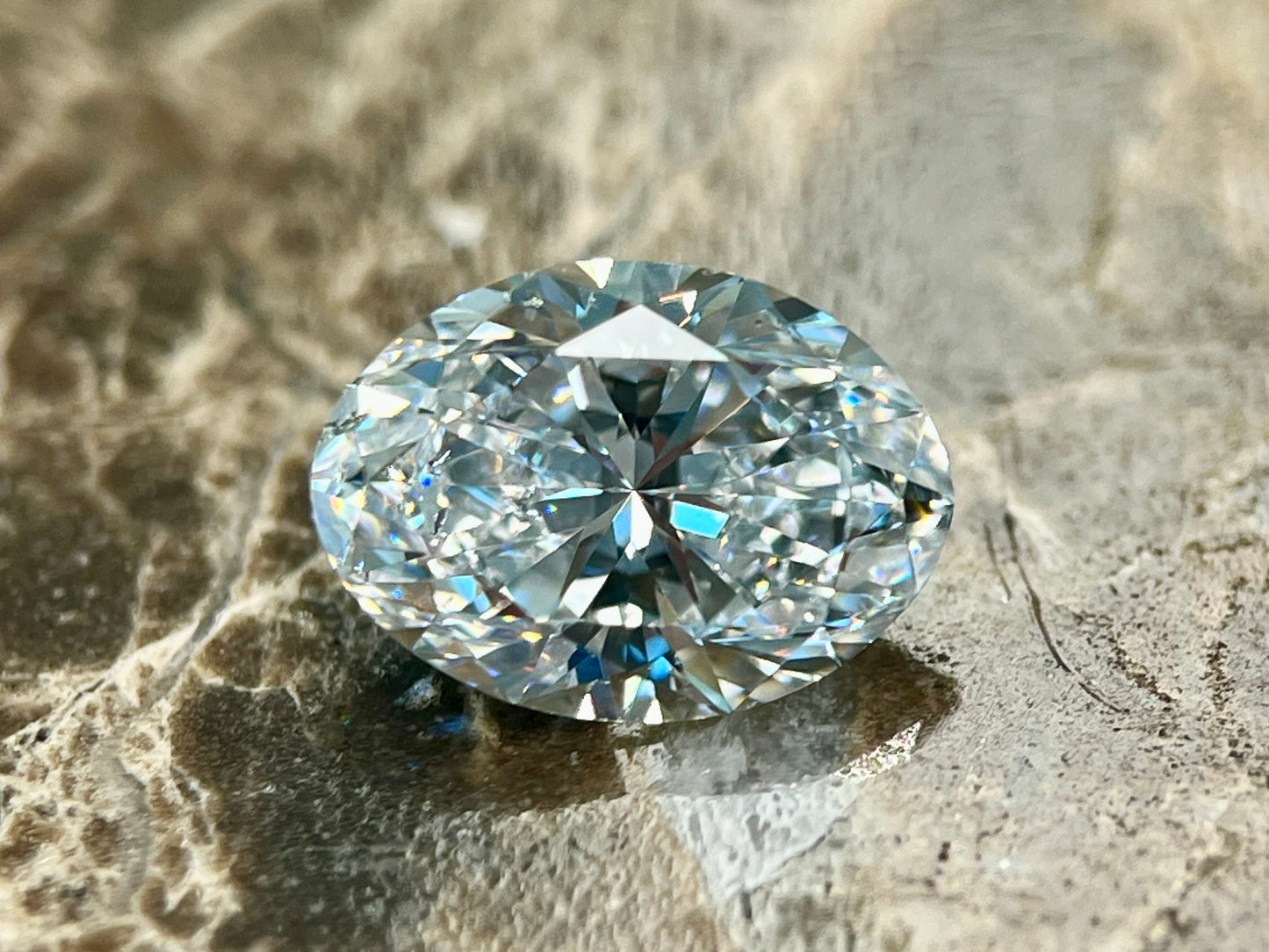 Diamant - 1.50 carat natuurlijke ovaal geslepen diamant (gecertificeerd)