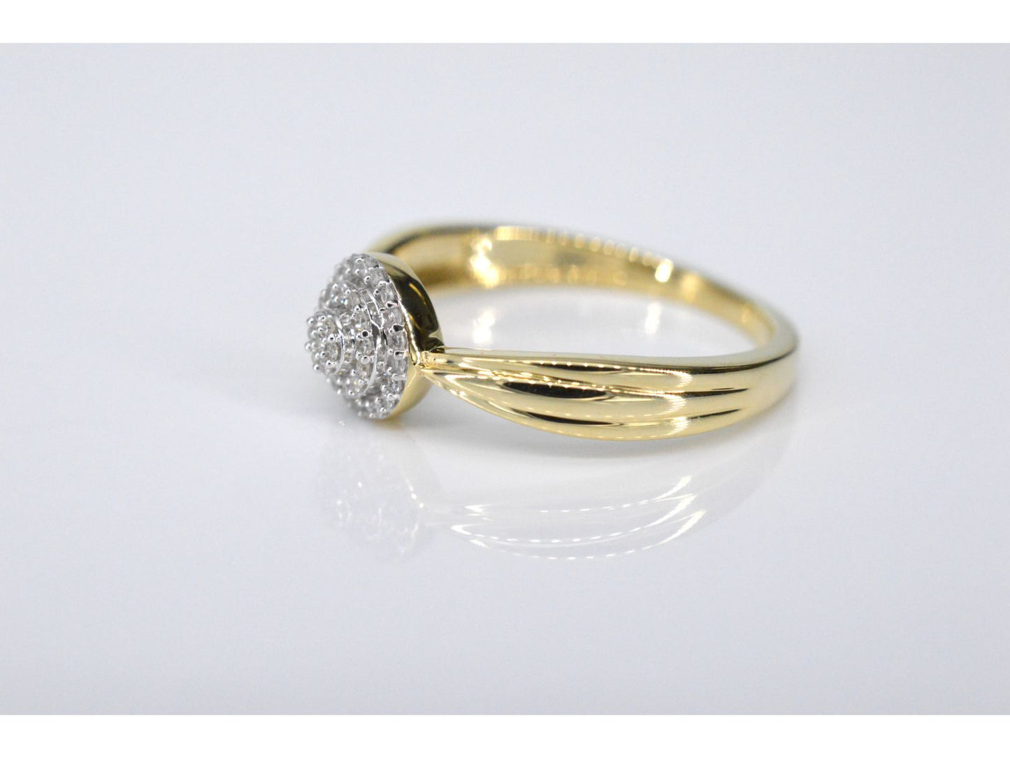 Gouden entourage ring met diamanten