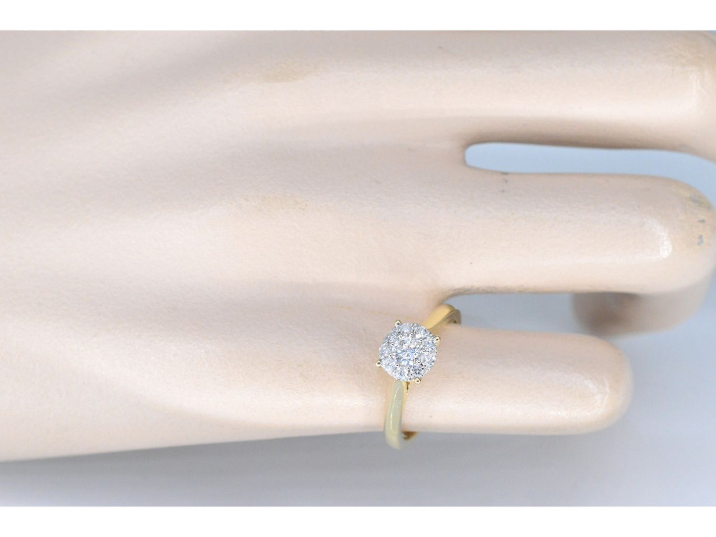 Gouden ring met diamant