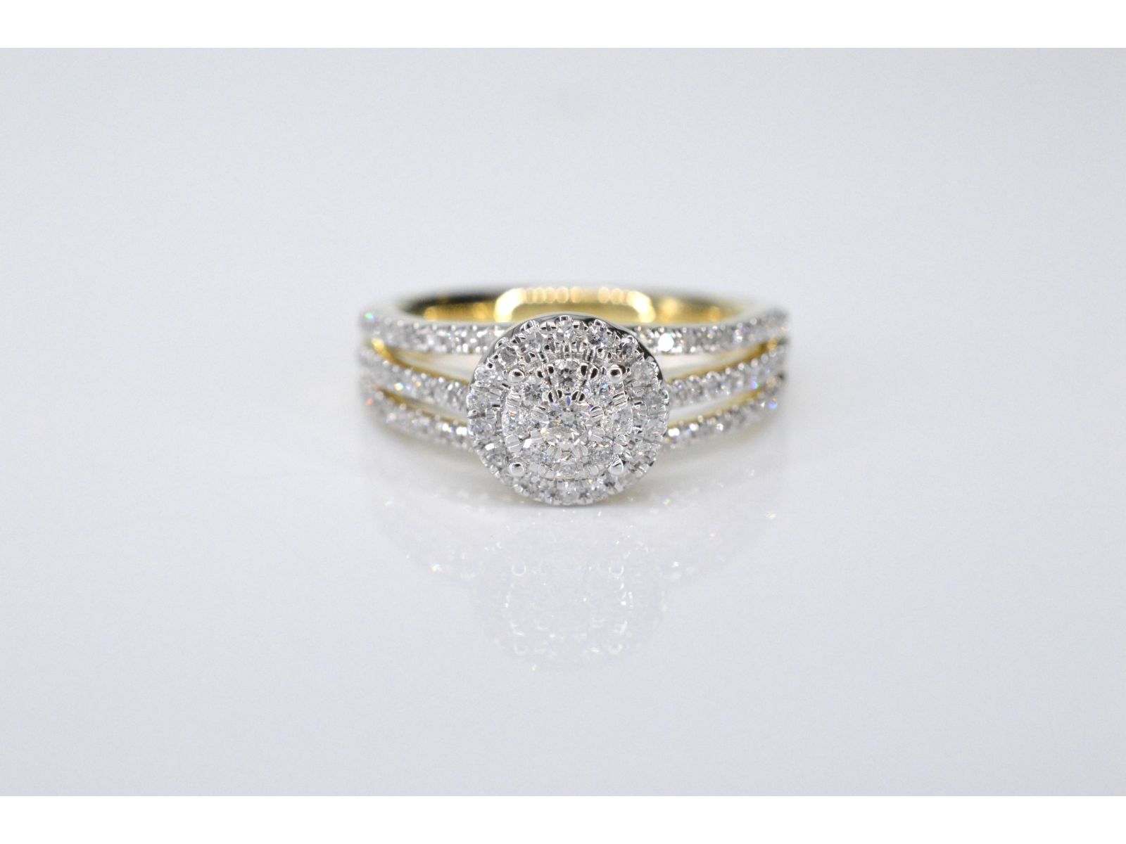 Gouden entourage ring met diamanten 2107-2