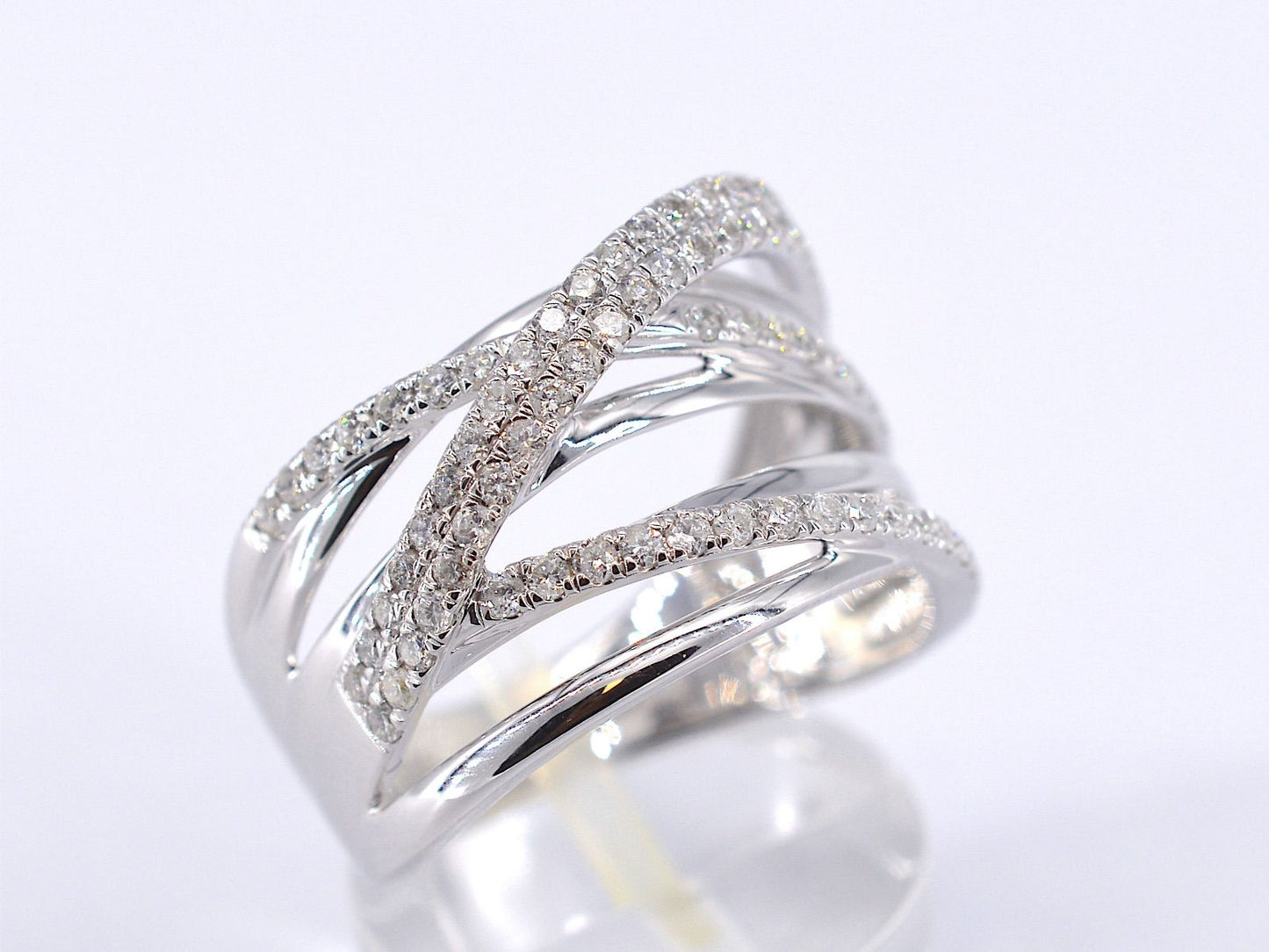 Witgouden design ring met briljanten diamanten