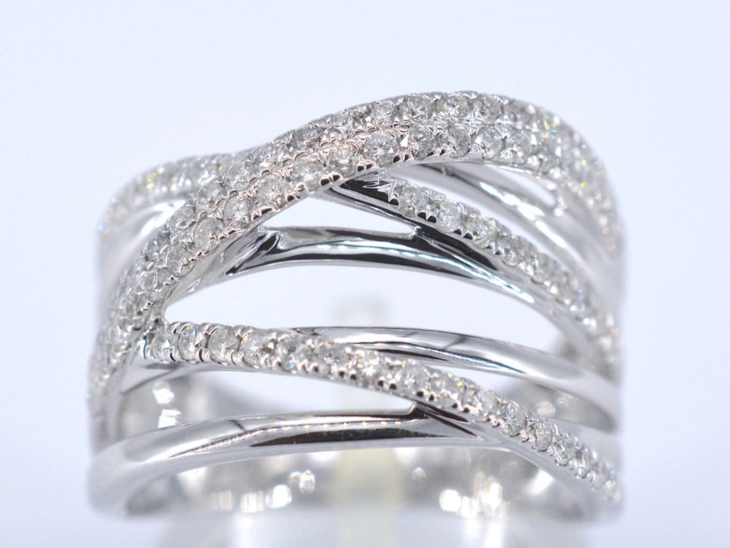 Witgouden design ring met briljanten diamanten