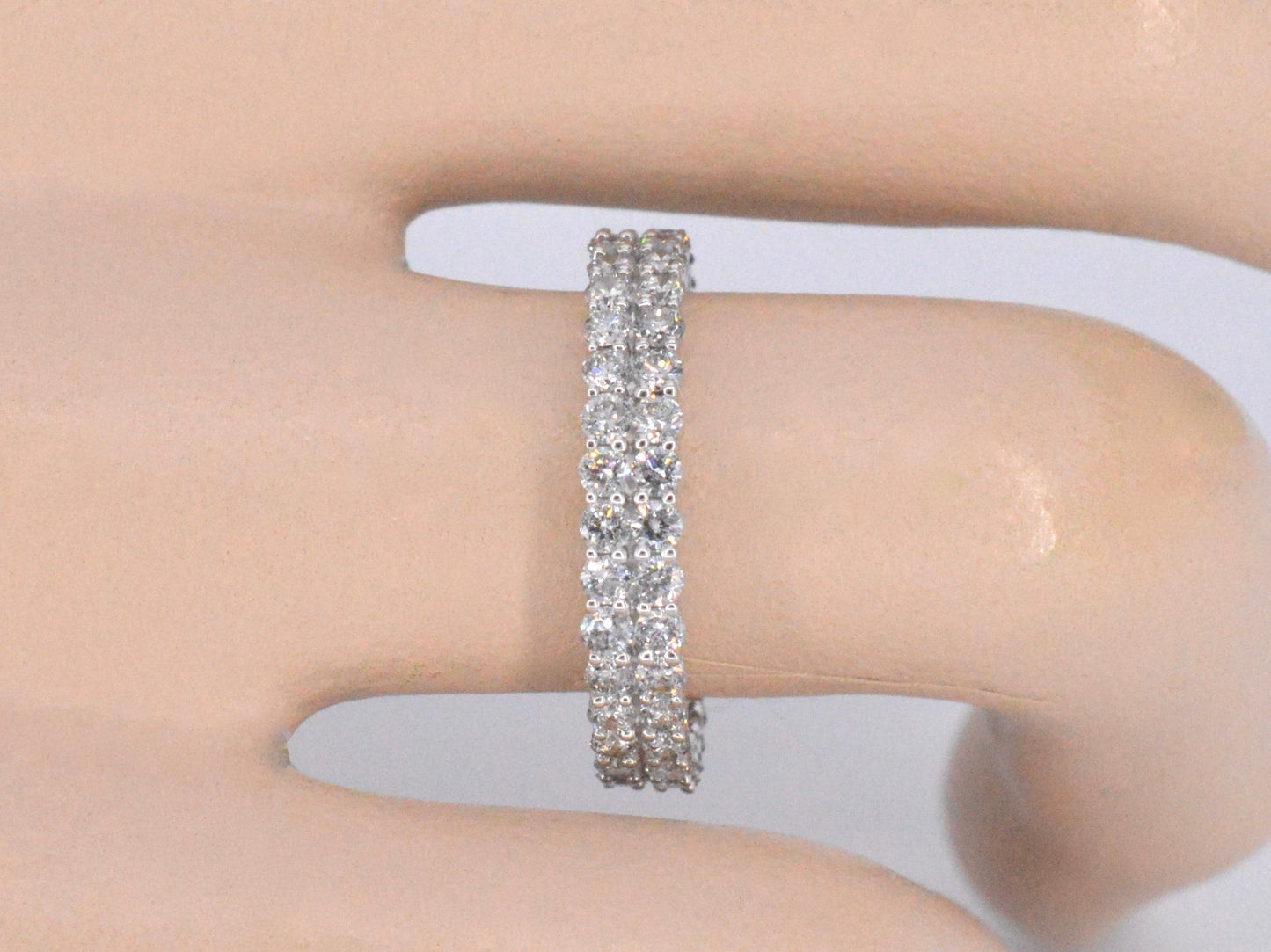 Witgouden eternity ring met diamanten 2208-1