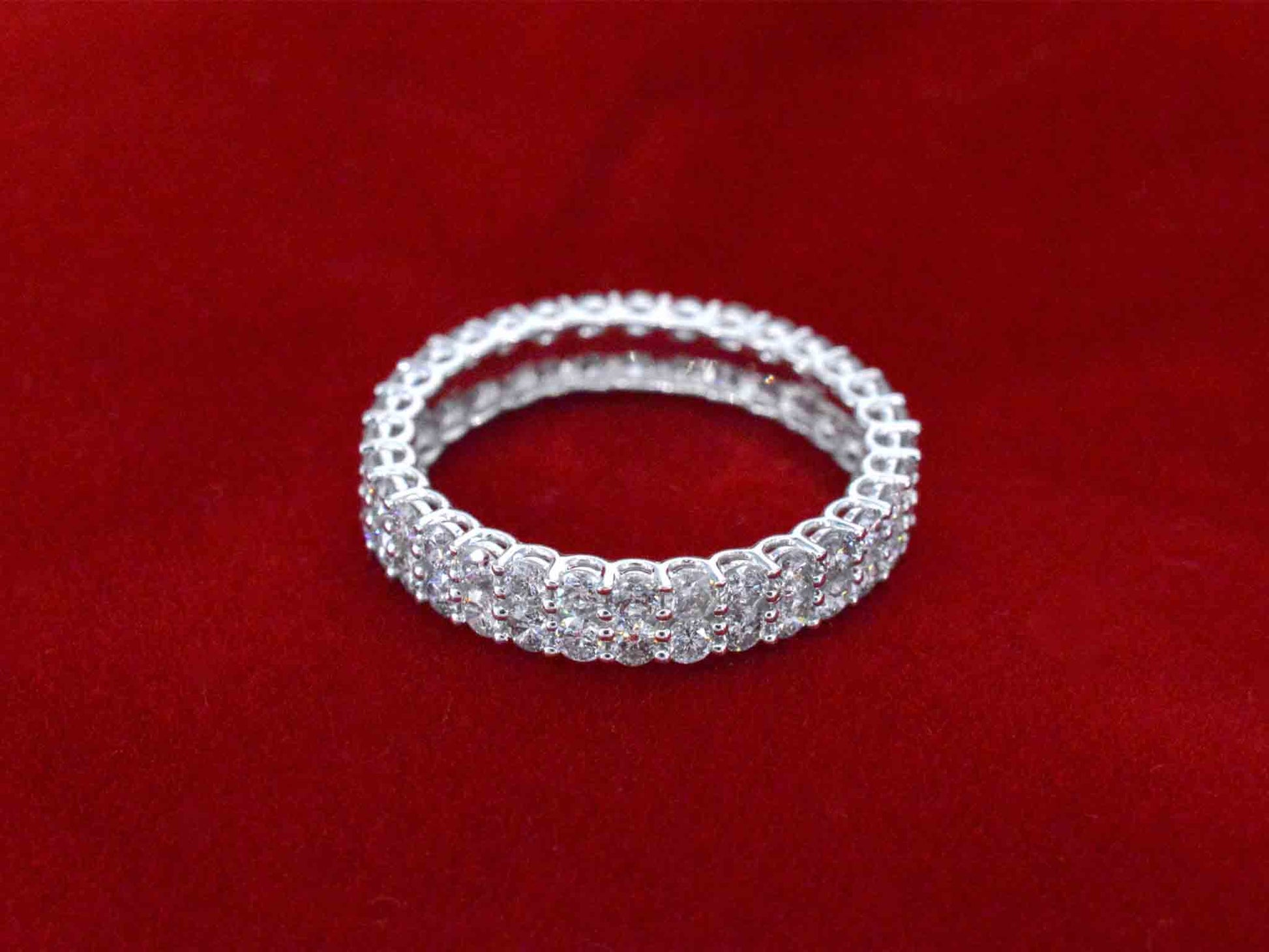 Witgouden eternity ring met diamanten 2208-11