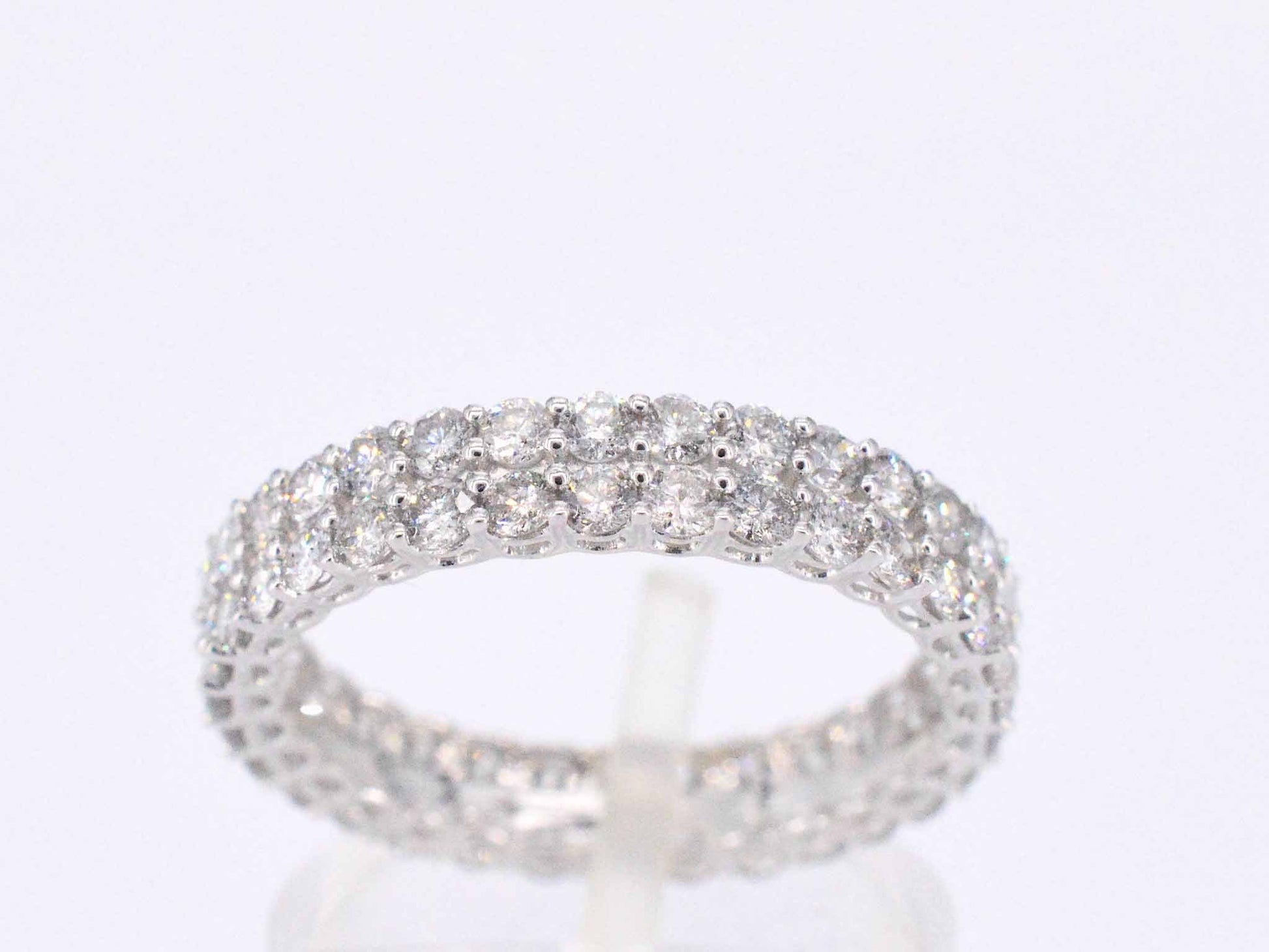 Witgouden eternity ring met diamanten 2208-12