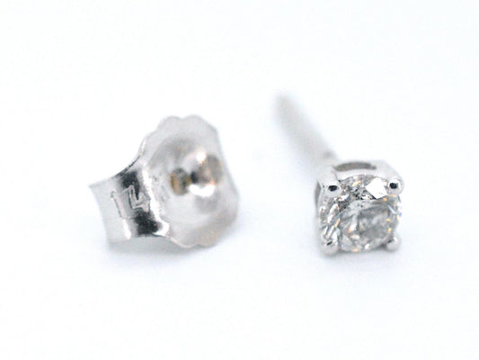 Witgouden oorbellen met diamant