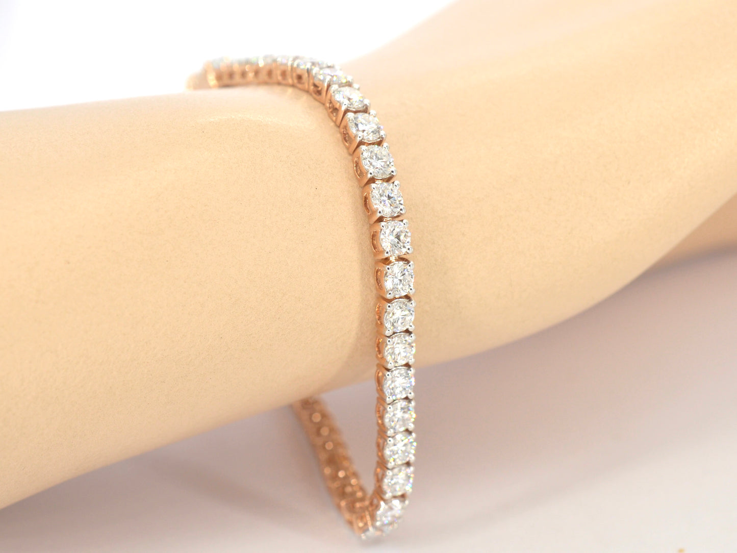 Rosegouden armband met briljant geslepen diamanten 7.50 carat