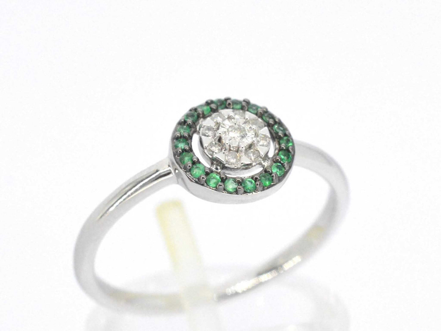 Witgouden ring met diamanten en smaragd 2313-2