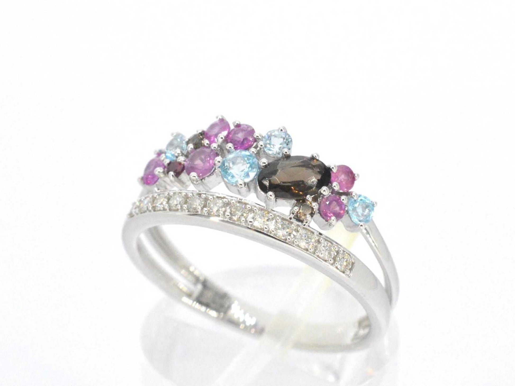 Witgouden ring met diamanten en mooie edelstenen 2317-1