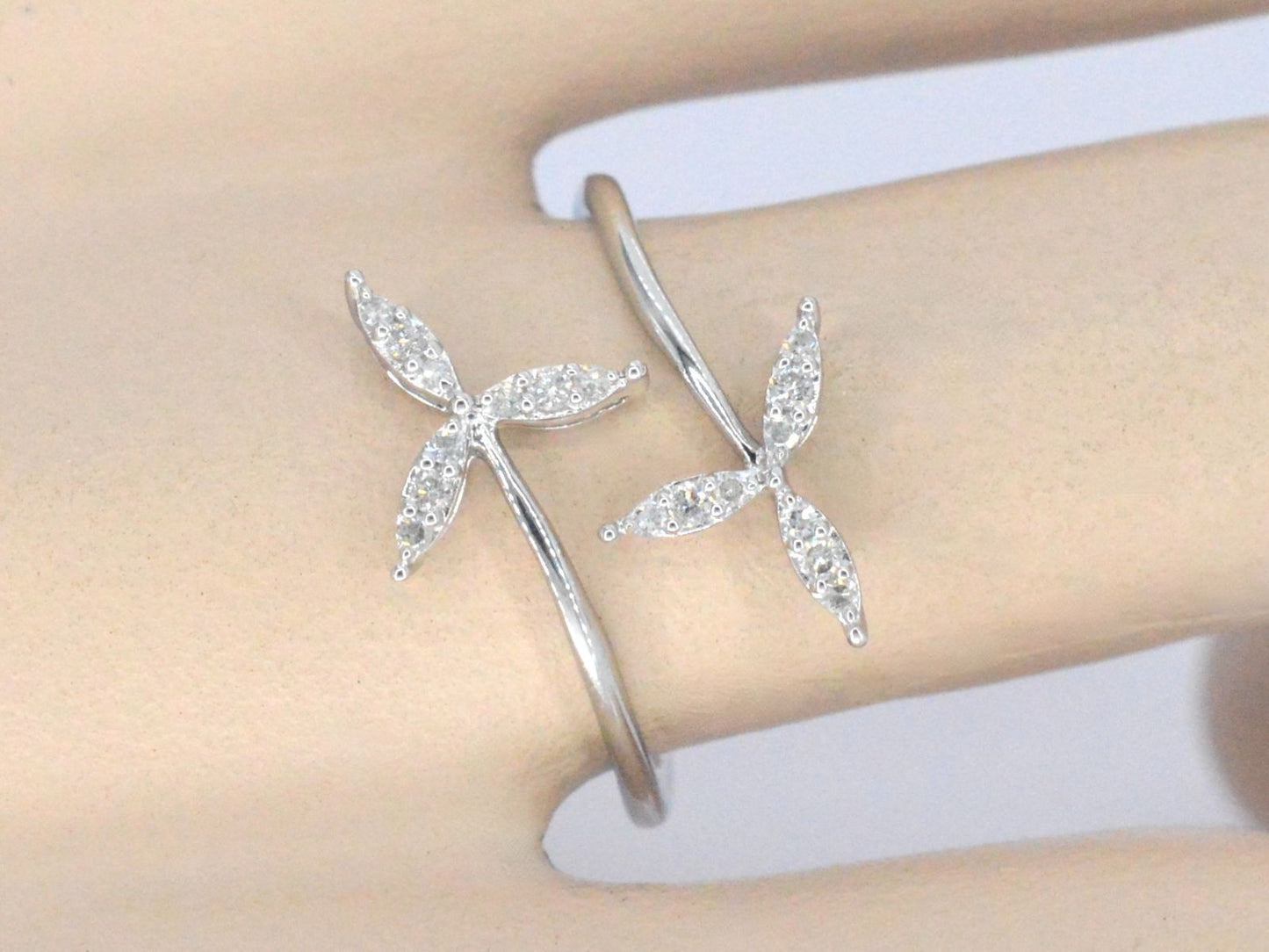 Witgouden ring met diamanten