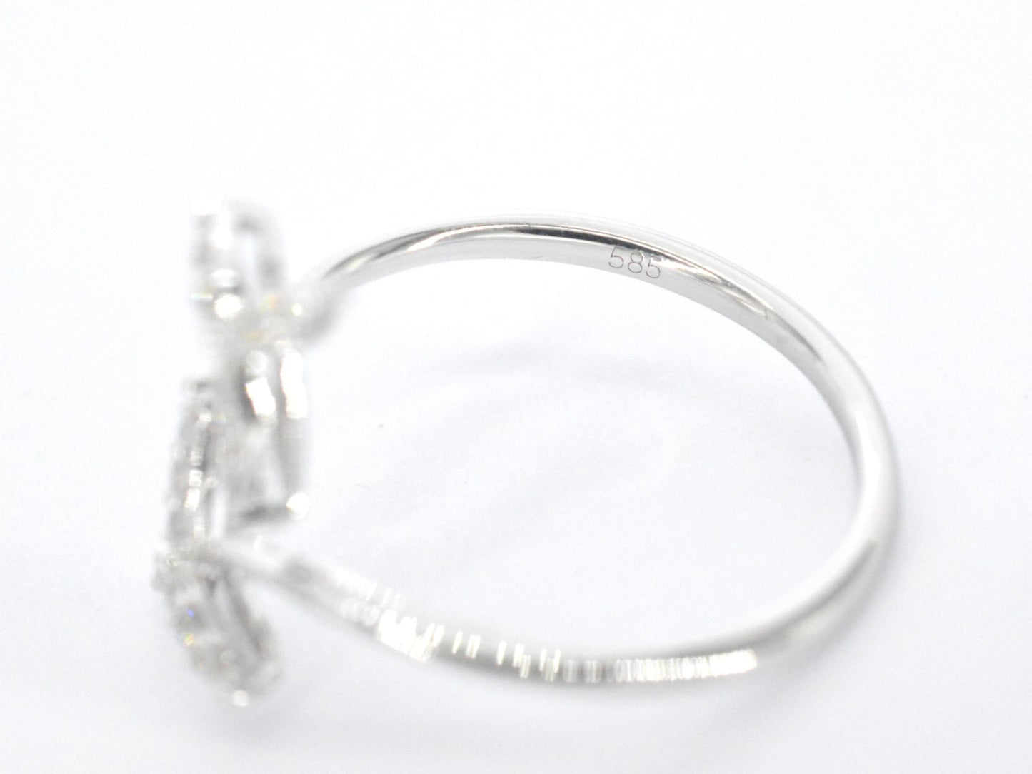 Witgouden ring met diamanten