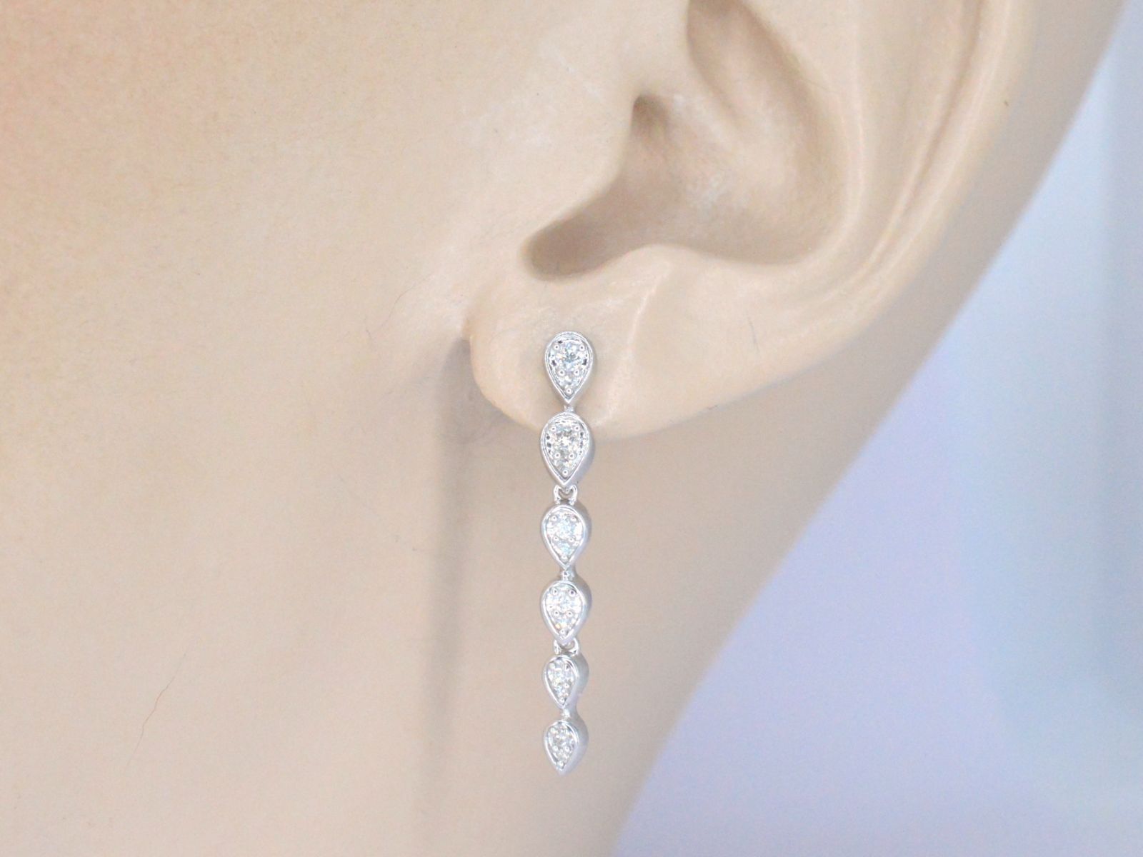 Witgouden oorbellen met diamanten