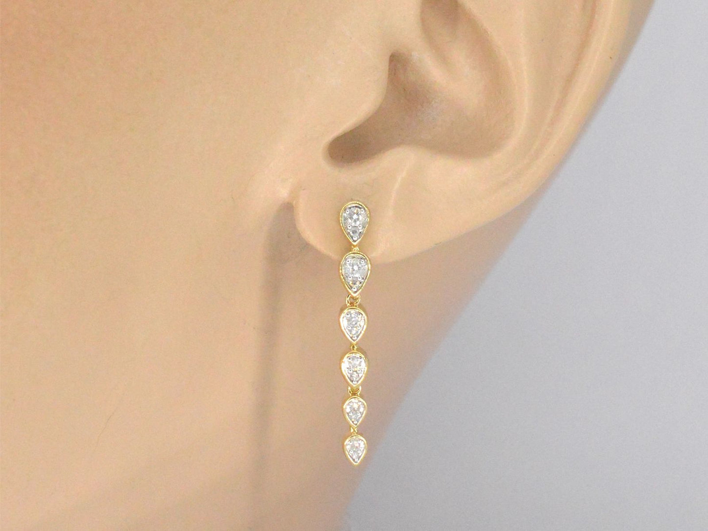 Gouden oorbellen met diamanten
