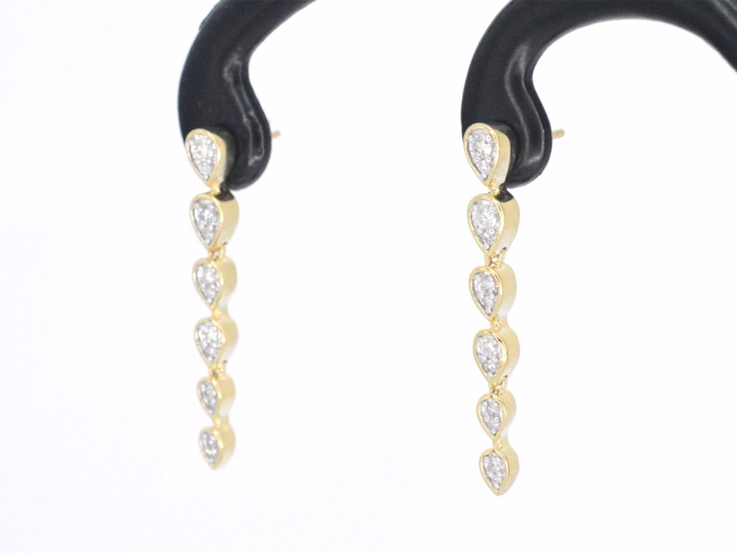 Gouden oorbellen met diamanten
