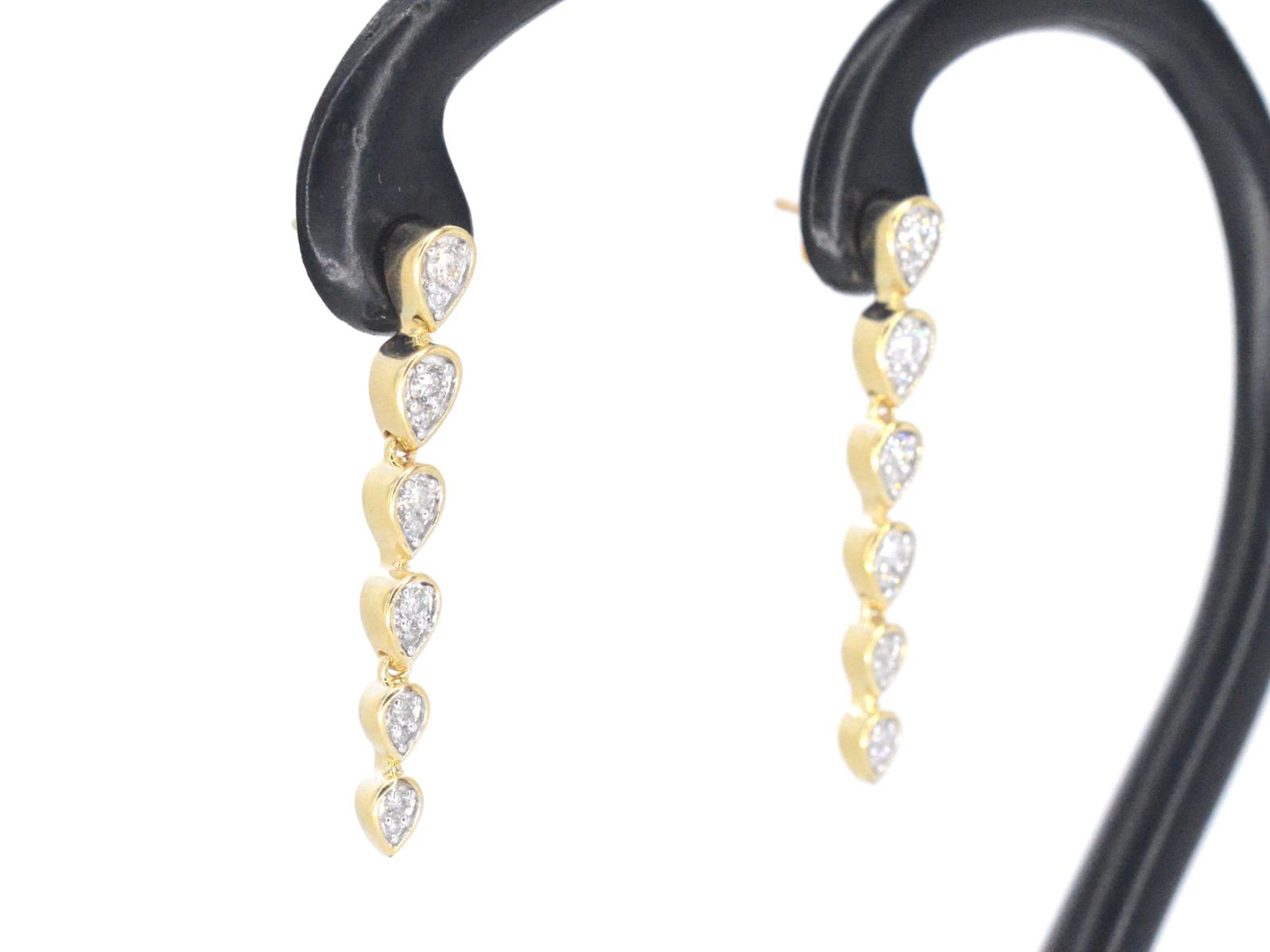 Gouden oorbellen met diamanten
