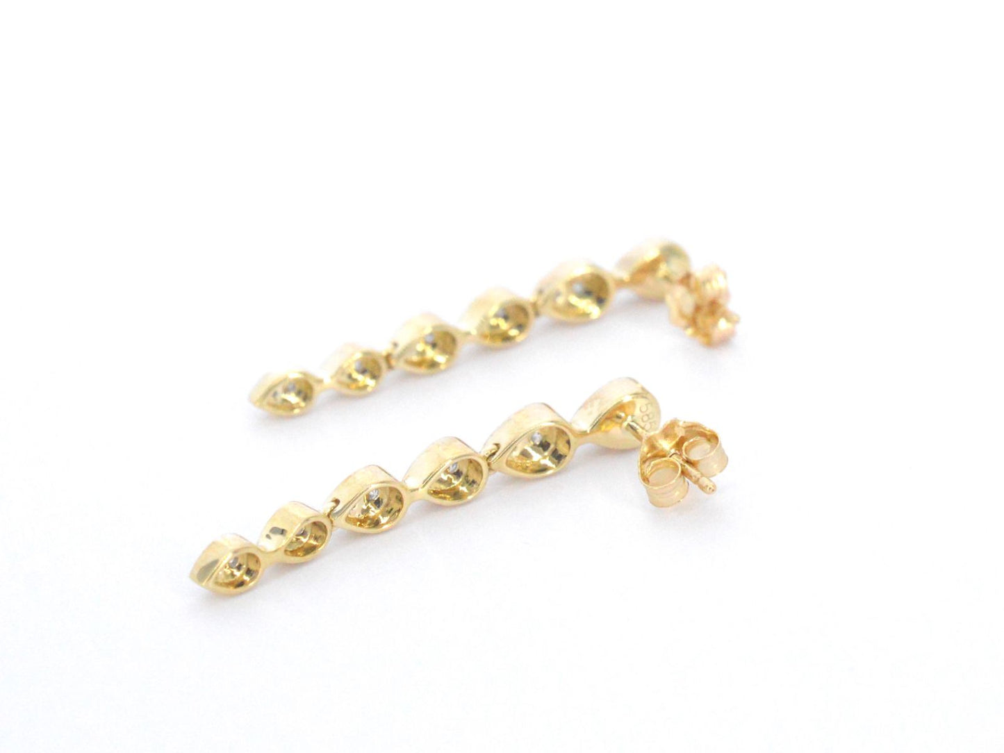 Gouden oorbellen met diamanten