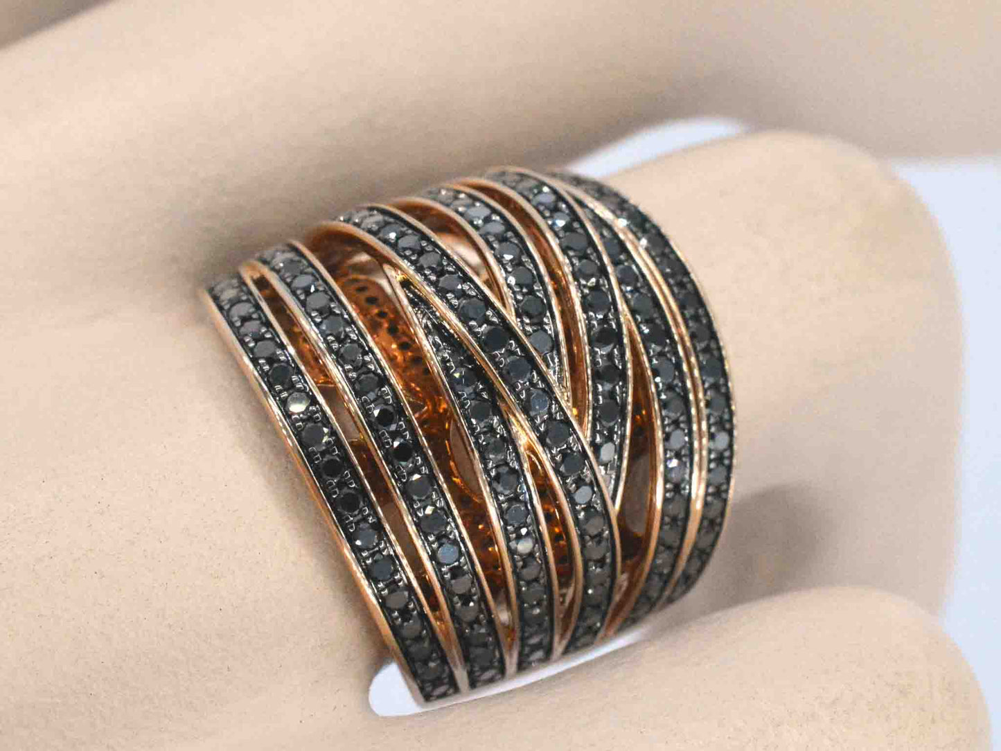 Rosegouden design ring met briljanten diamanten