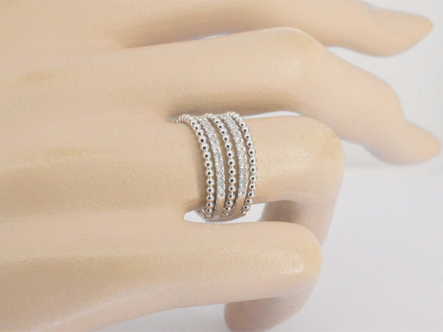Witgouden rijring met diamanten