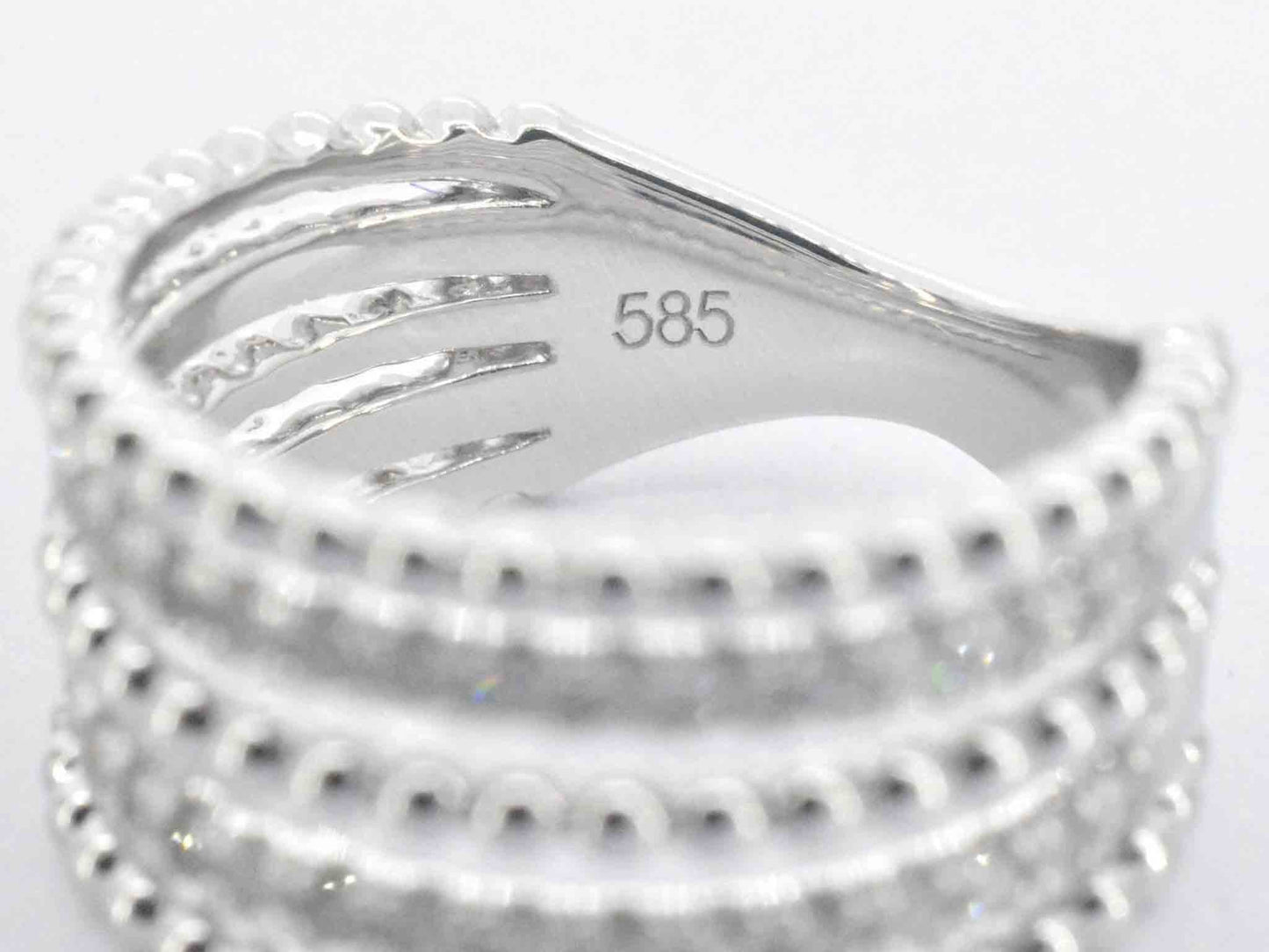 Witgouden rijring met diamanten