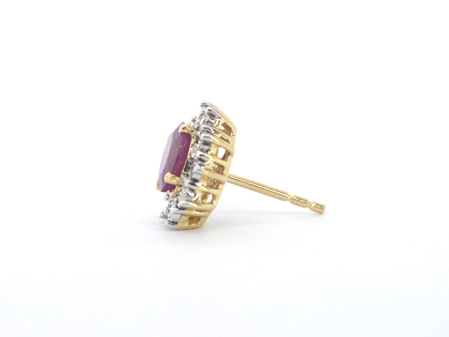 Gouden oorbellen met natuurlijke diamanten en robijn