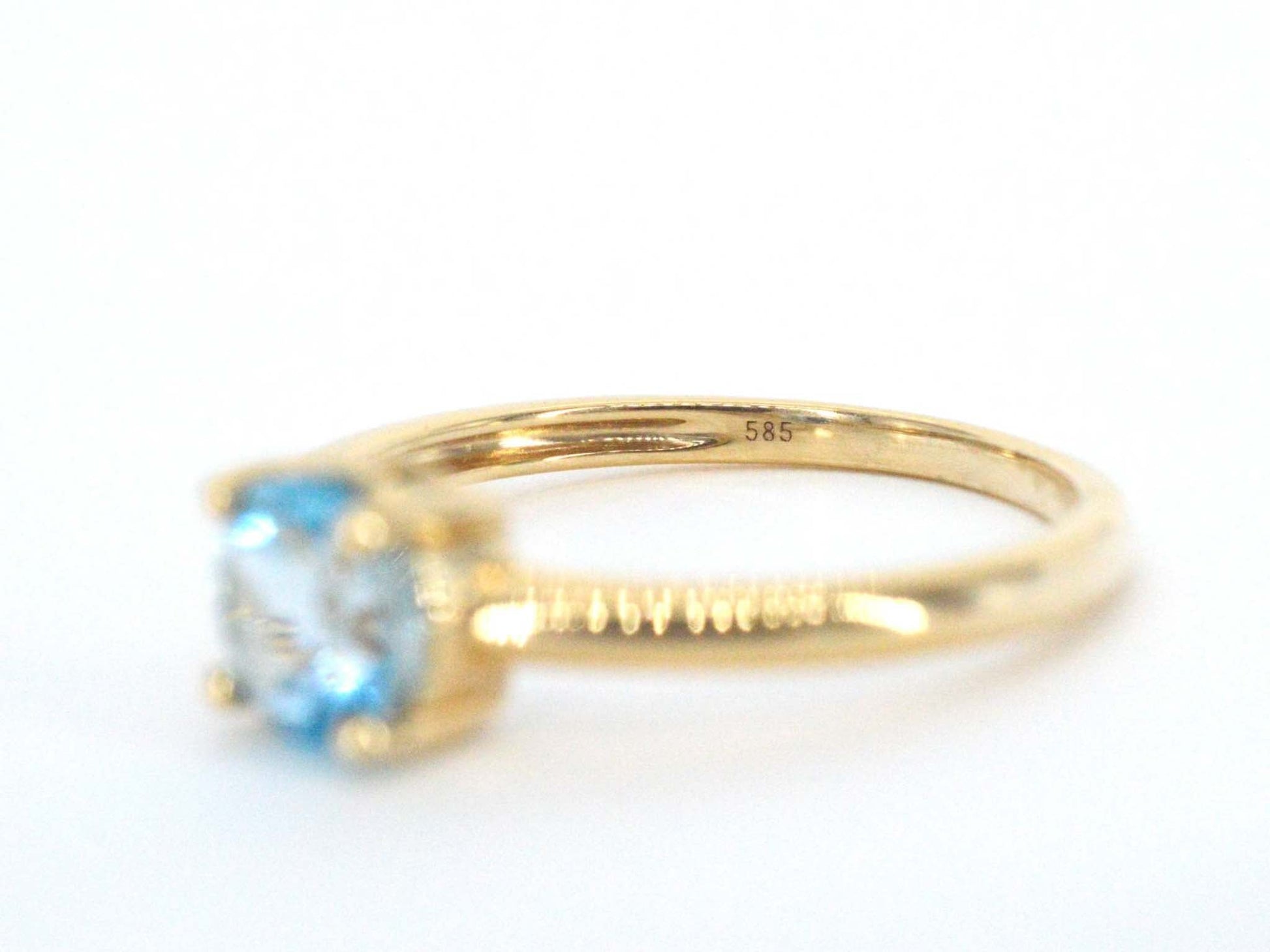 Gouden ring met topaas 2398-8