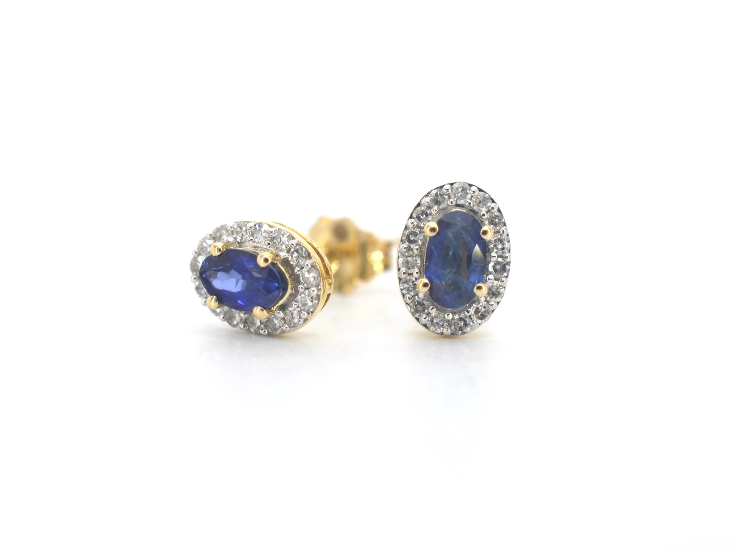 Gouden oorbellen met diamanten en saffier