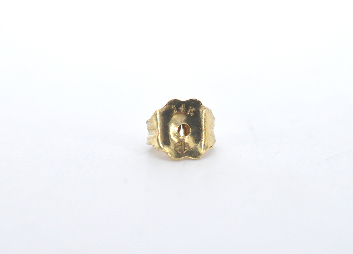 Gouden oorbellen met diamanten en saffier