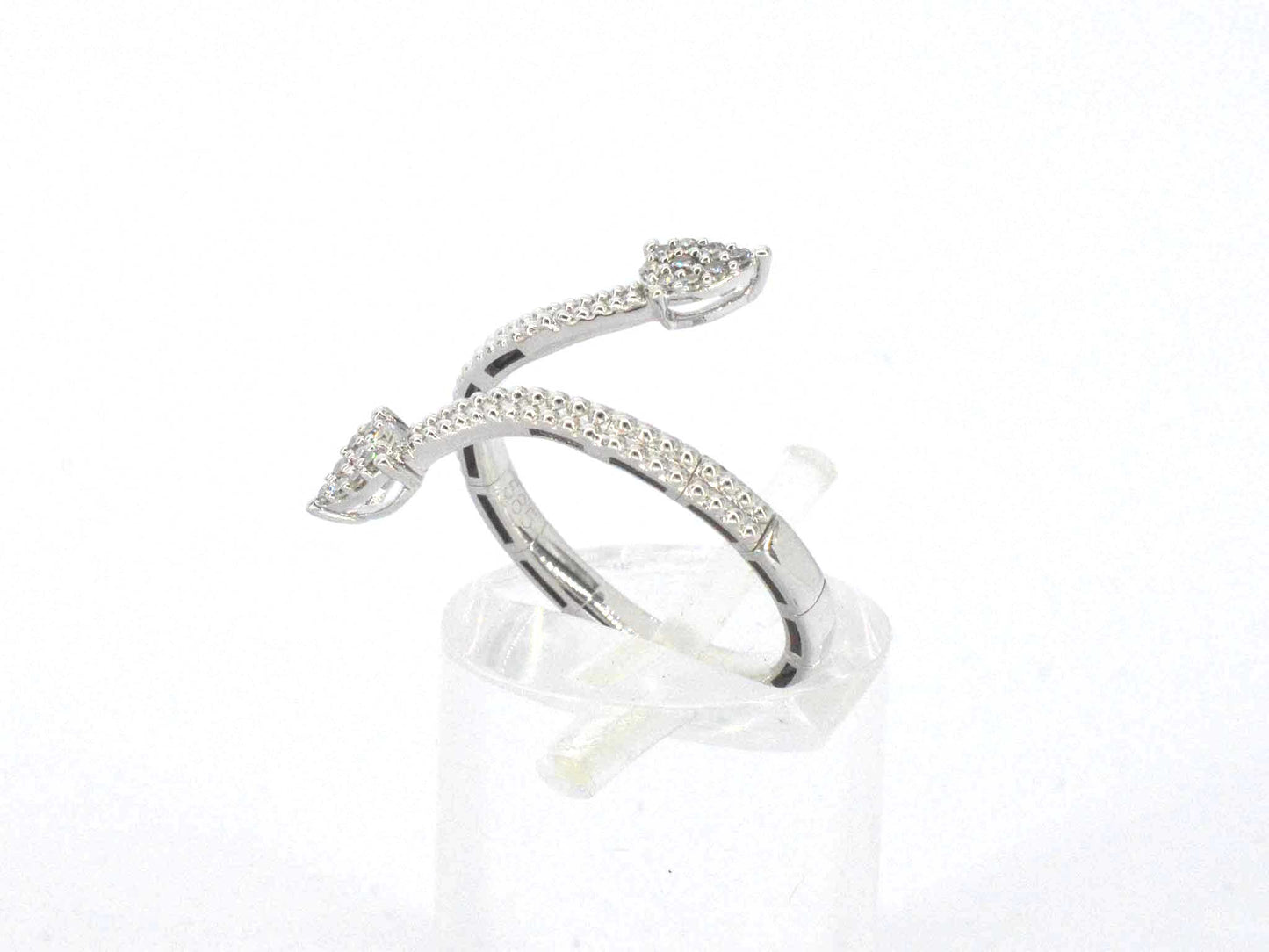 Witgouden design ring met natuurlijke diamanten