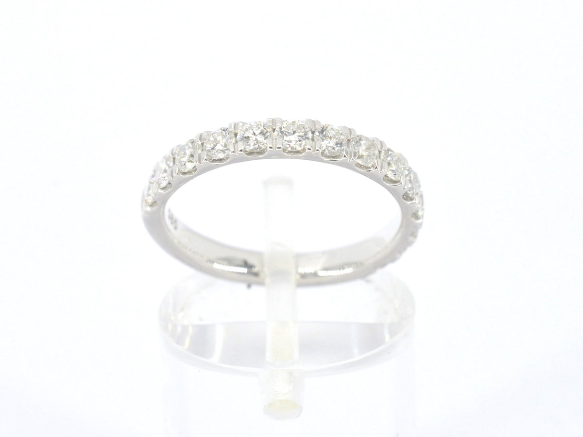 Witgouden rijring met natuurlijke diamanten