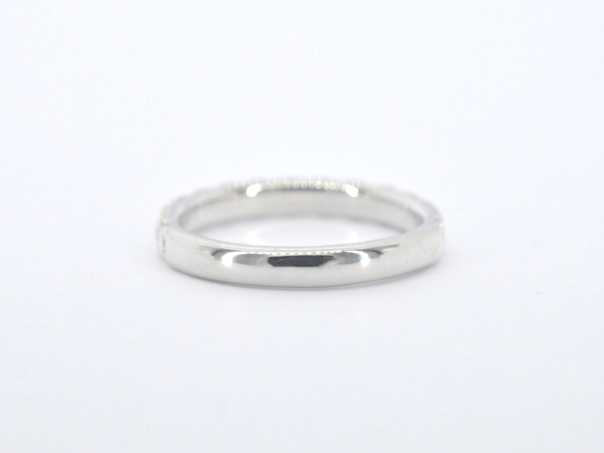 Witgouden rijring met natuurlijke diamanten
