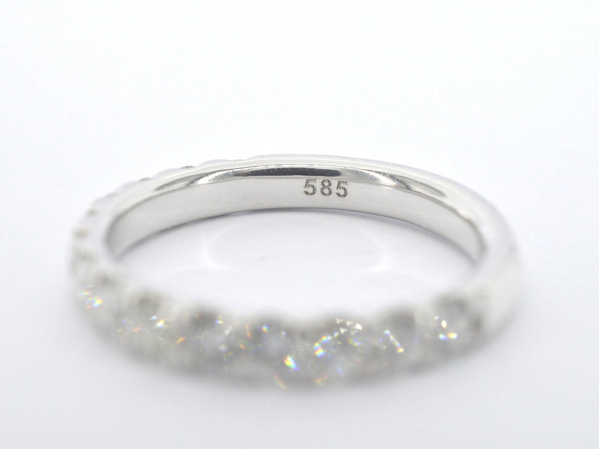 Witgouden rijring met natuurlijke diamanten