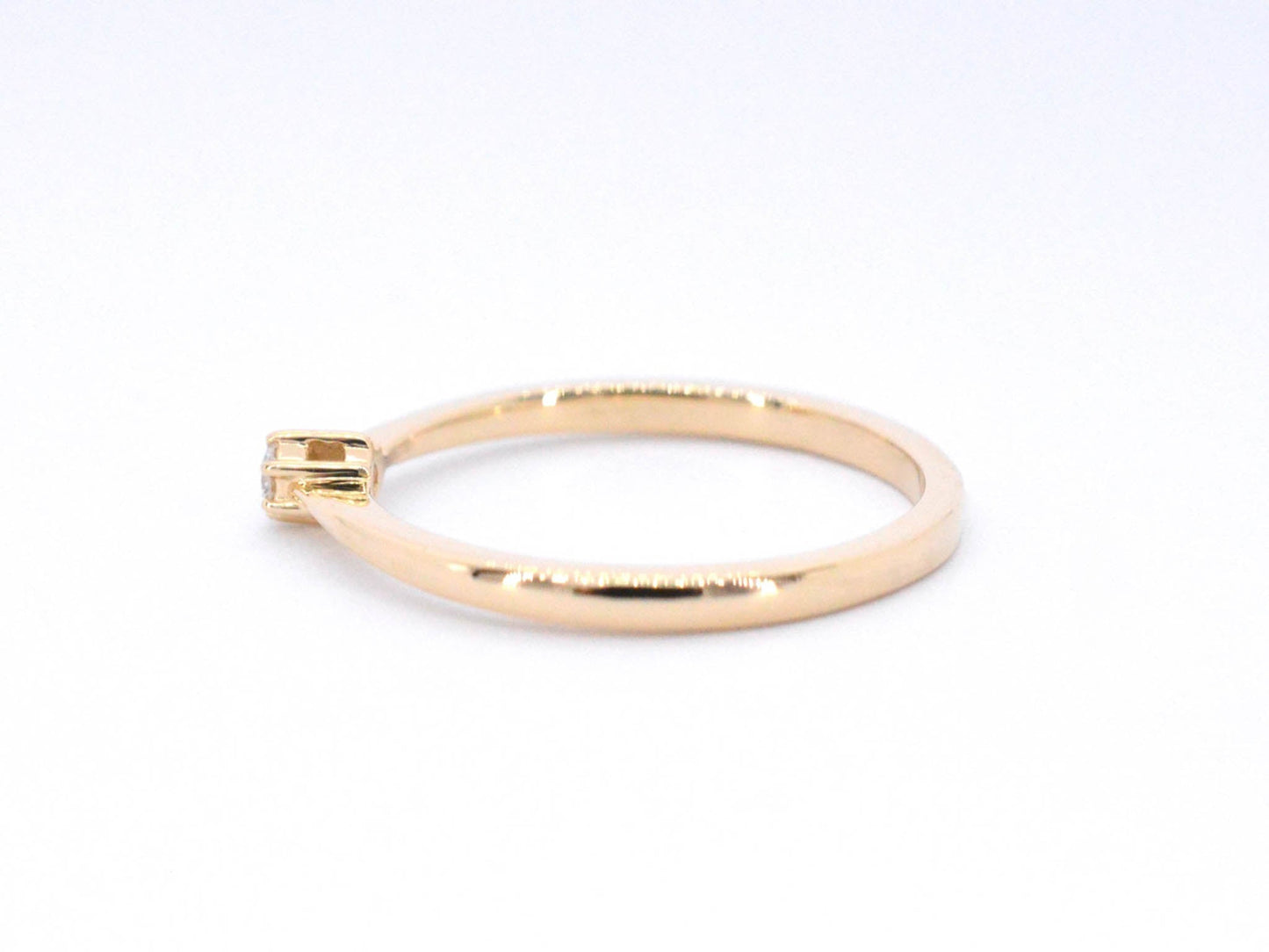 Gouden ring solitaire met een briljant geslepen diamant 2504-3