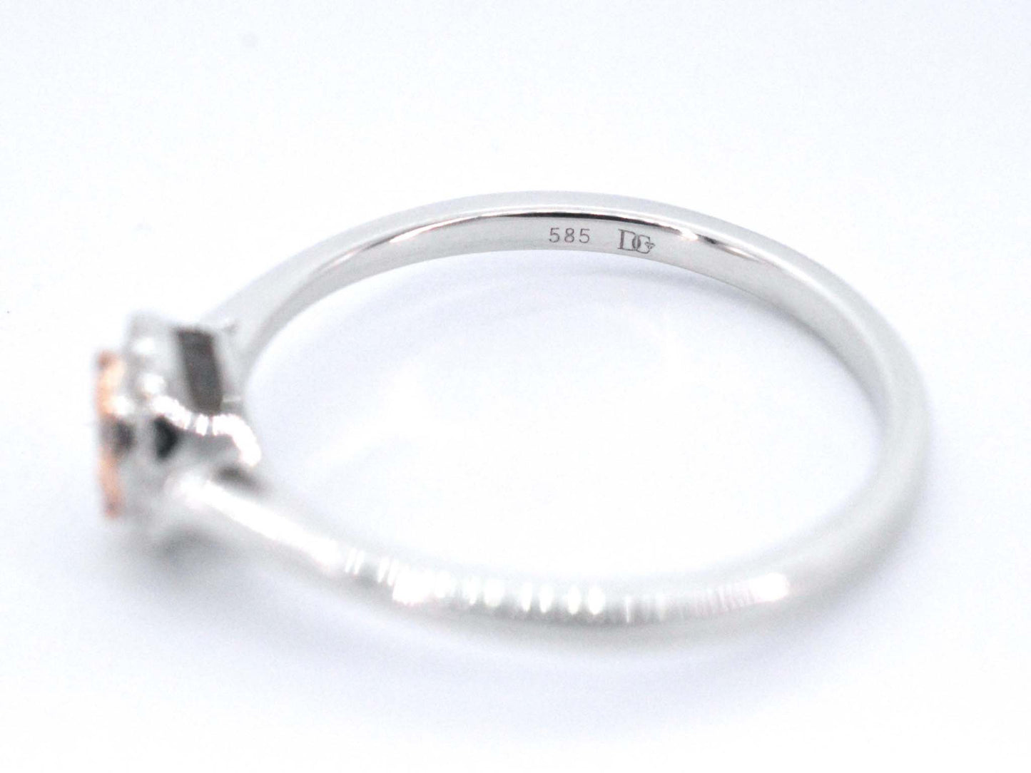 Witgouden ring met natuurlijke roze en witte diamant