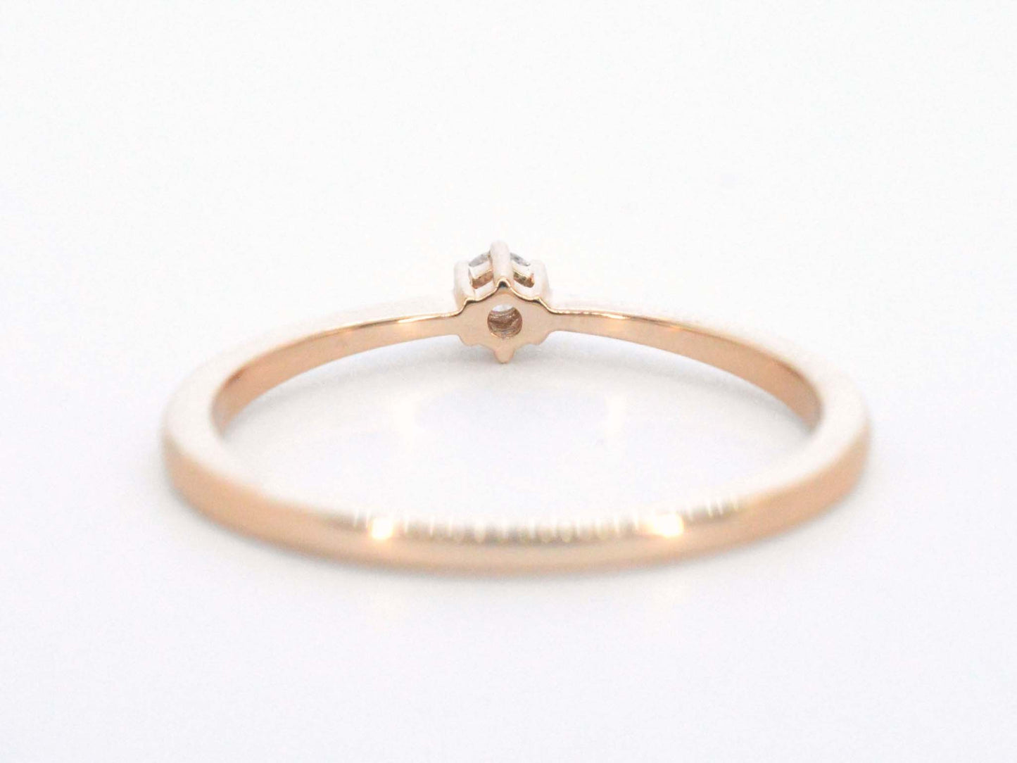 Rosegouden ring solitaire met een briljant geslepen diamant