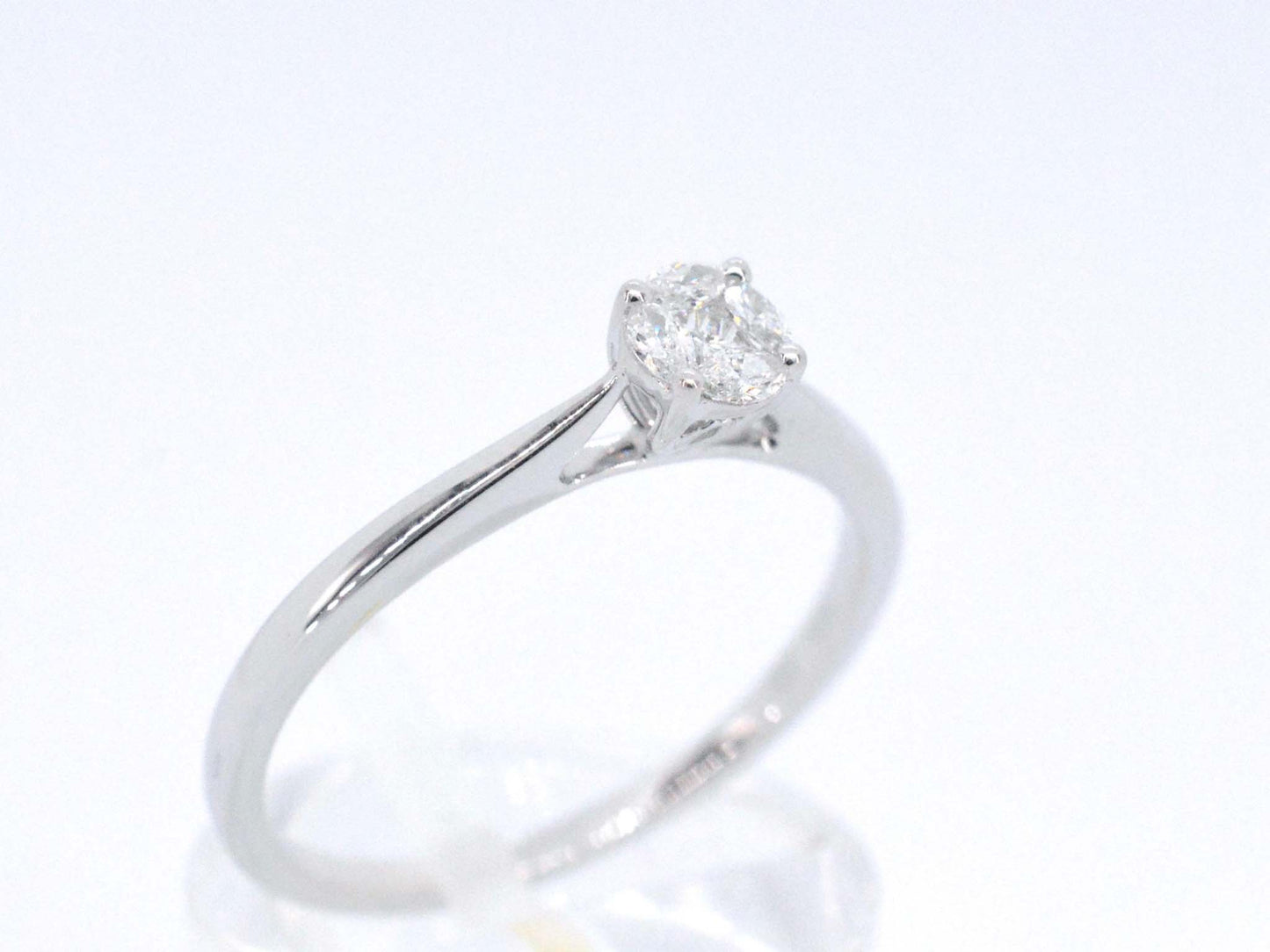 Witgouden ring met diamant
