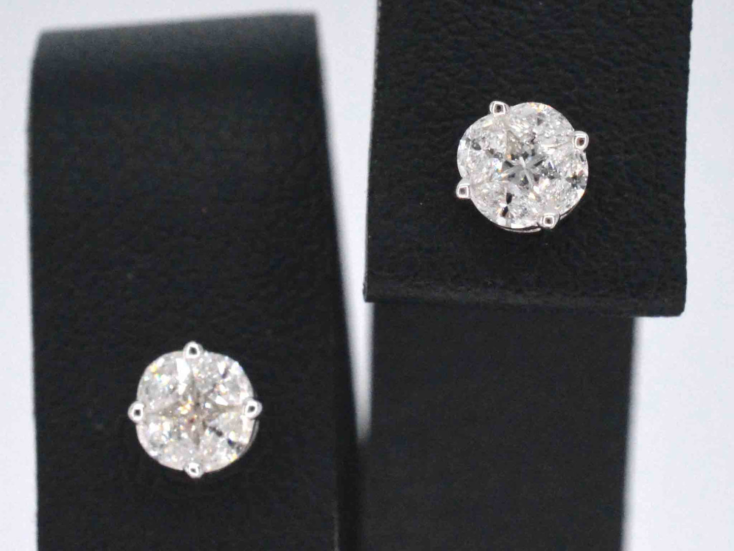 Witgouden oorbellen met diamant 2509-8