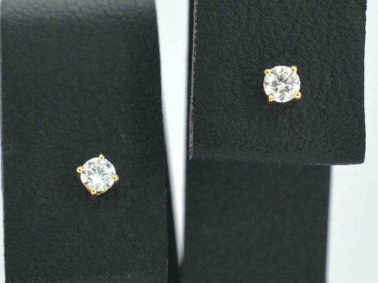 Gouden oorbellen met diamant