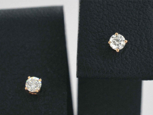 Rosegouden oorbellen met diamant