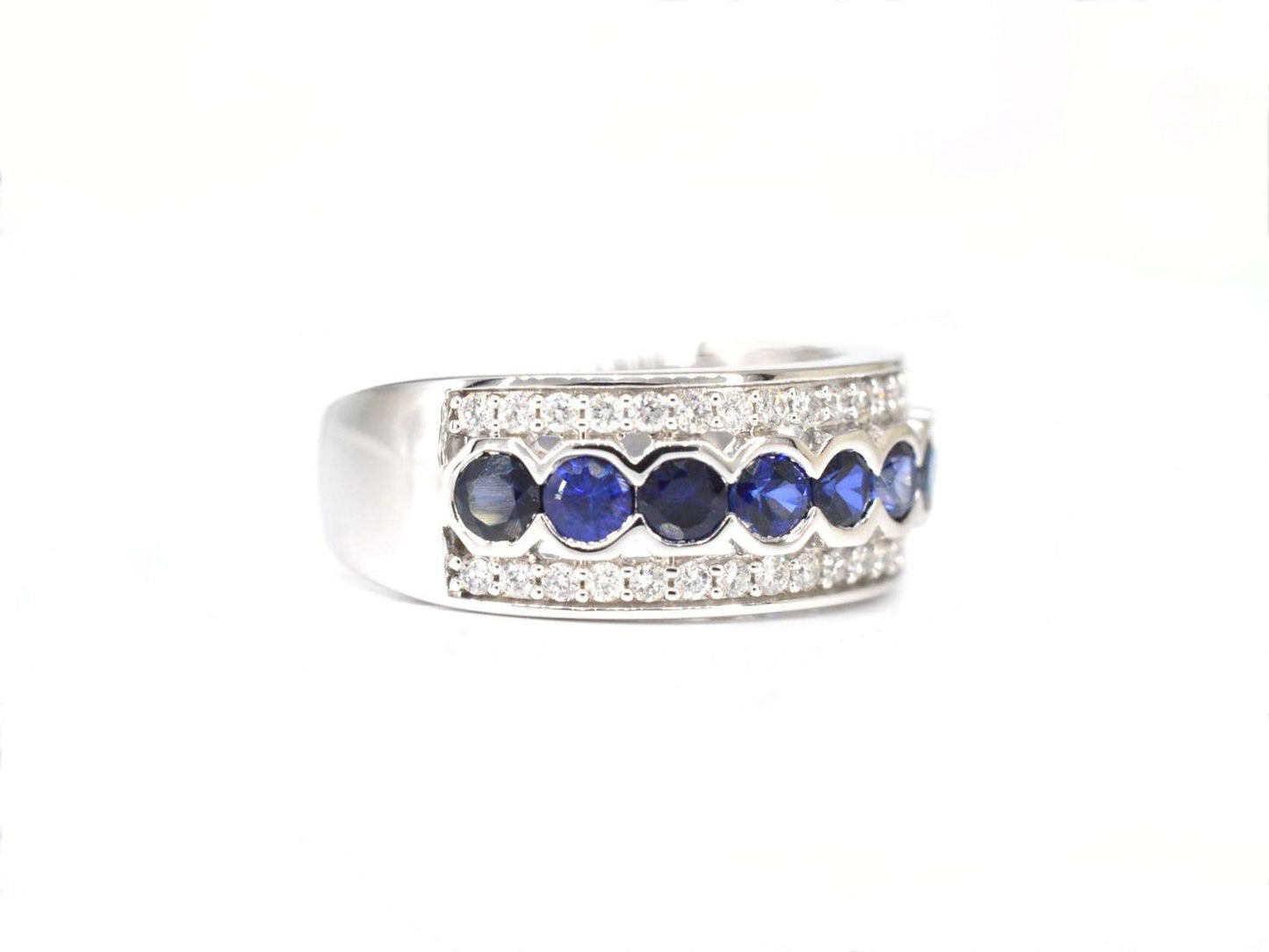 Witgouden pave ring met diamanten en saffier