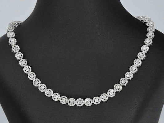 Witgouden collier volledig met diamanten 13.00 carat